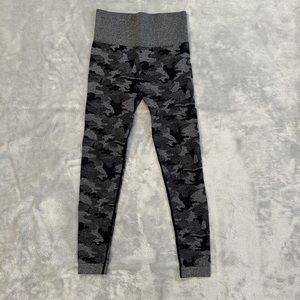 Camouflage leggings womens extra small with wide waist band
